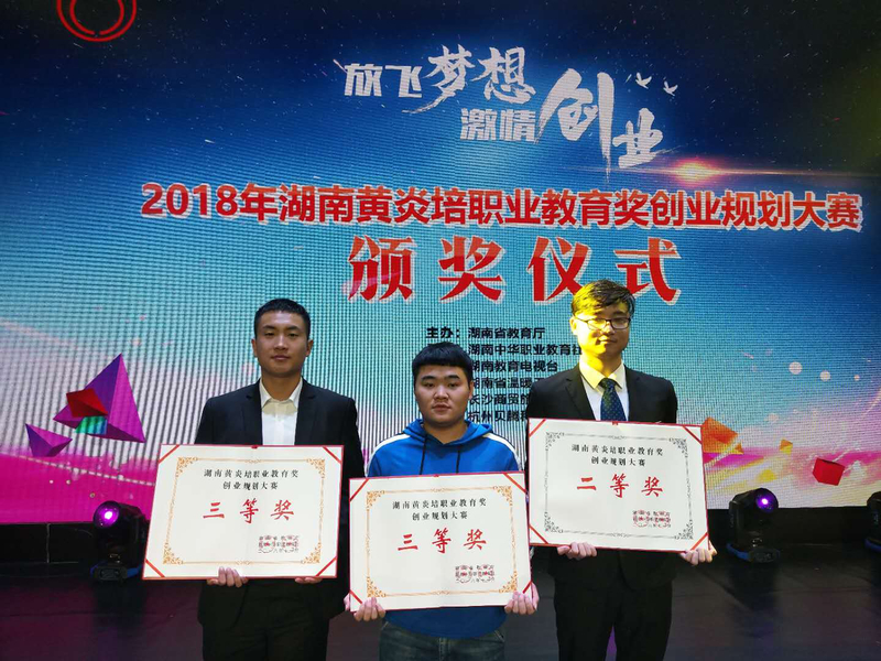 1543369822151044283.jpg 2.jpg