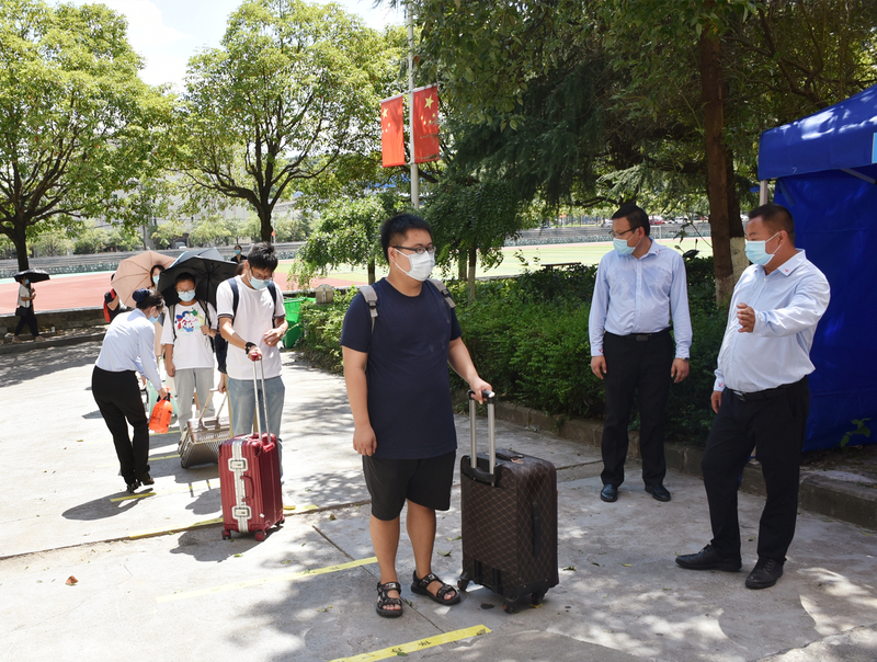 1630657841695045887.jpg DSC_0199.jpg